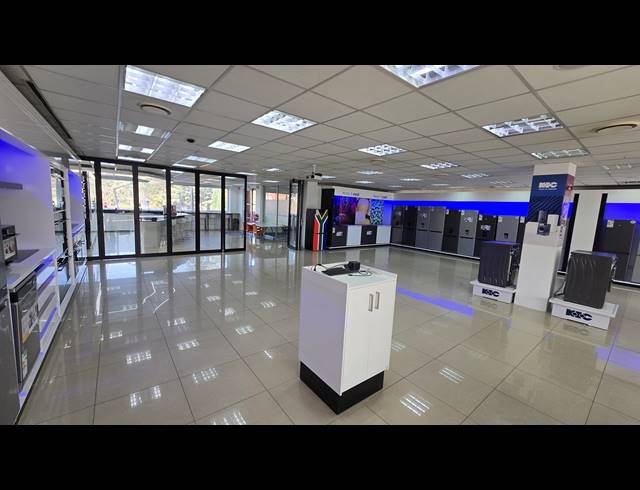 1,990M² OFFICE FOR SALE IN BEDFORDVIEW
